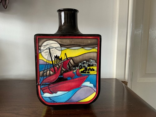 Moorcroft dmitry vase - moorcroft,