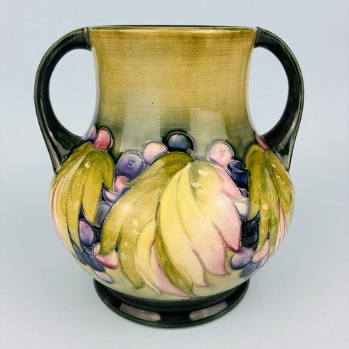 Vtg william moorcroft - william, &