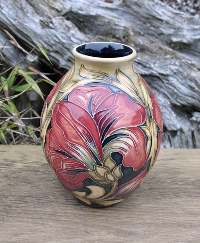 Moorcroft spanish vase - moorcroft, shape