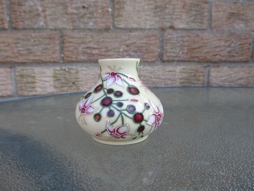 Moorcroft tembusu pattern - moorcroft,