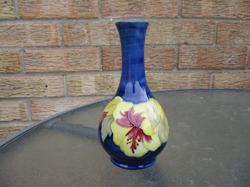 Moorcroft hibiscus light - hibiscus,