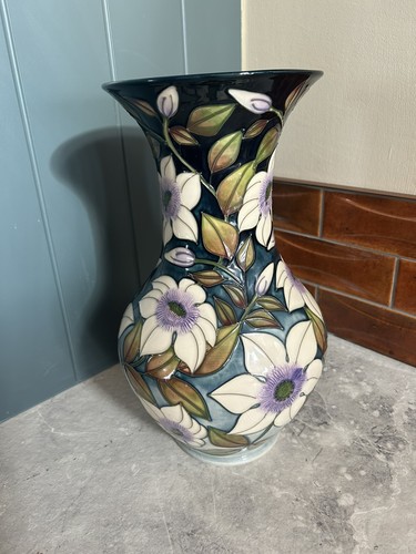 Moorcroft vase huge with the - moorcroft,