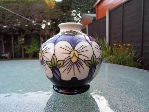 Moorcroft viola wing design - wing,