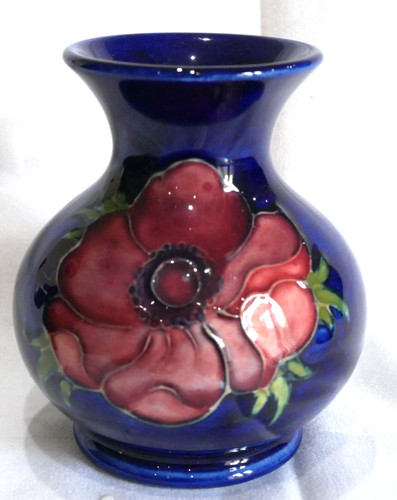 Vintage moorcroft 10cm vase - 10cm,