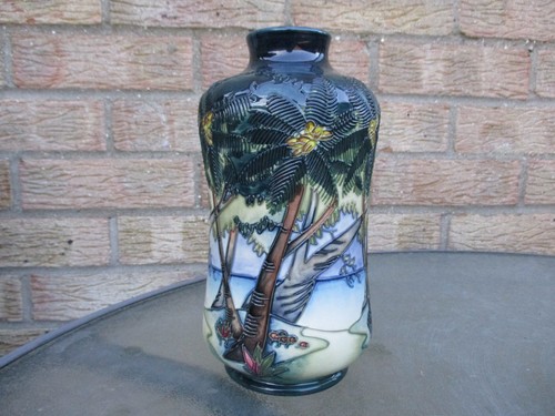 Moorcroft kiribati pattern - kiribati,