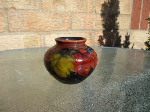 Moorcroft flambé leaf - flambé,