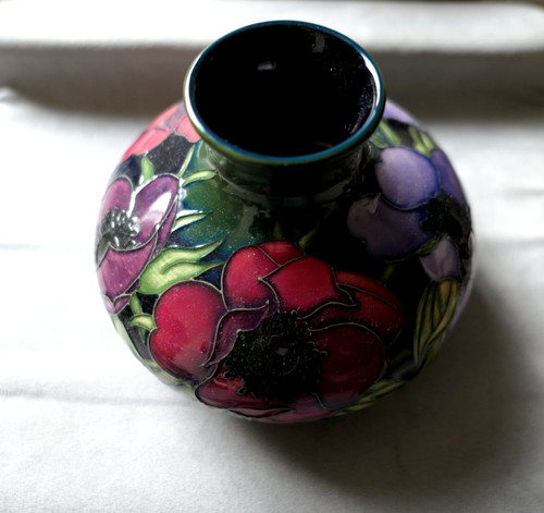 Moorcroft pottery anemone - moorcroft, '
