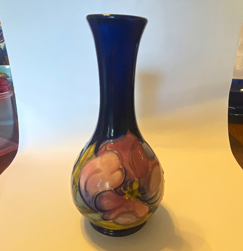 Moorcroft vintage bud - moorcroft,
