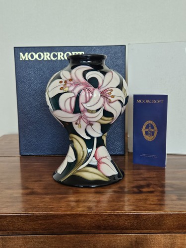 Moorcroft lily vase - lily, kerry