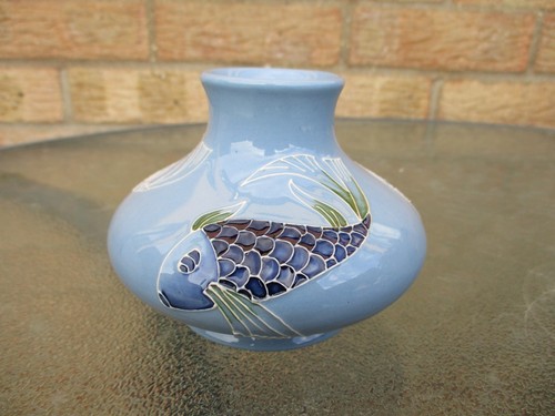 Moorcroft blue engobe - blue,